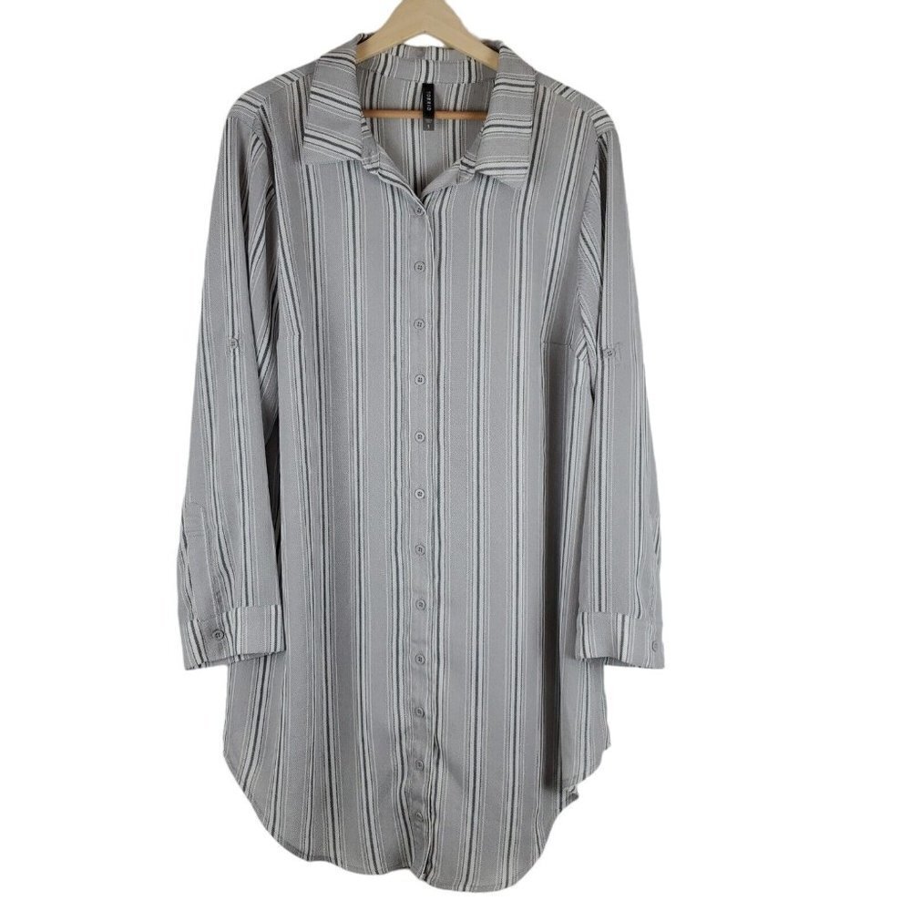 TORRID Tunic Shirt Womens 1X Gray Striped Button Up‎ Longline Lightweight Office